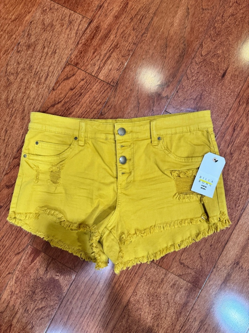 Billabong Yellow High-Rise Frayed Denim Shorts NWT Size 31